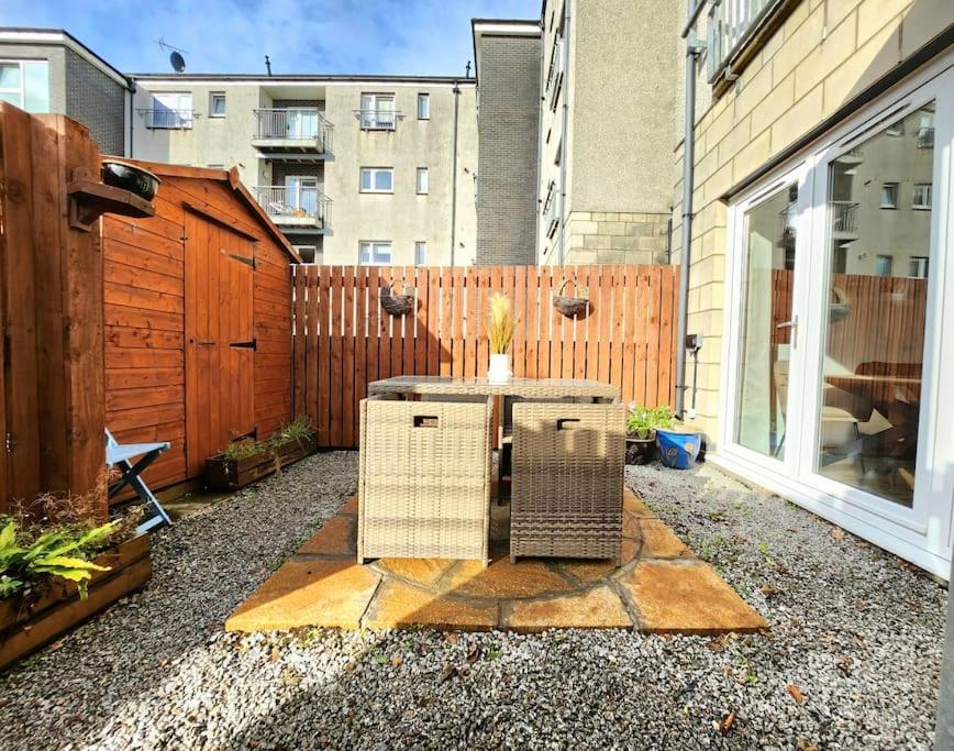 Modern 5 Bedroom Townhouse With Free Parking Glasgow Buitenkant foto