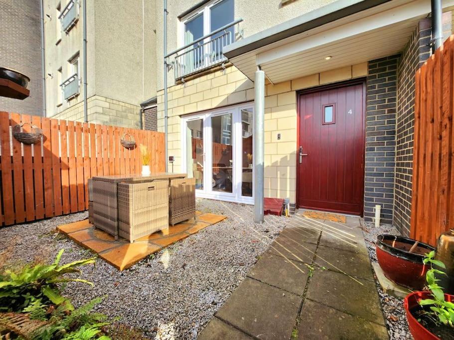 Modern 5 Bedroom Townhouse With Free Parking Glasgow Buitenkant foto